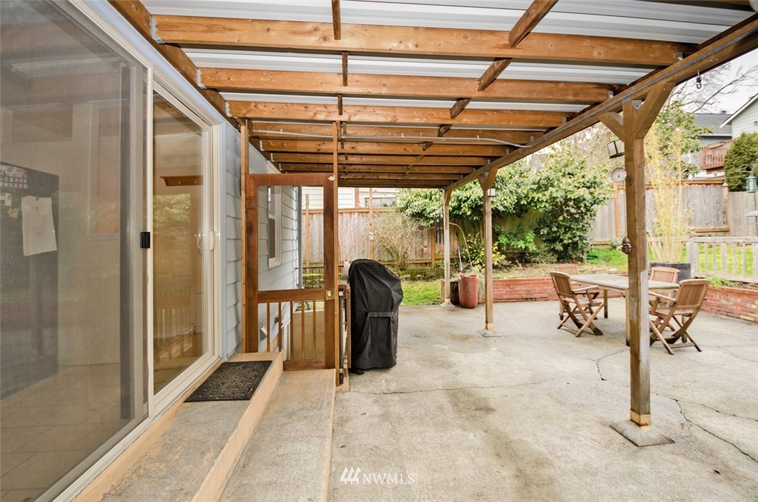 746 North 86th Street Seattle, WA 98103 - Photo 13 of 15