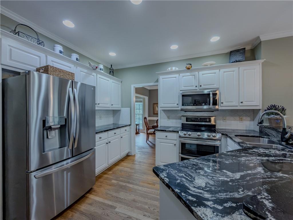 1116 Maple Creek Ridge Loganville, GA 30052 - Photo 10 of 64