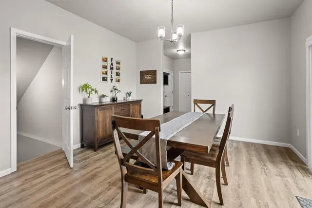 $600,000 | 7471 16th Street South, Fargo, ND 58104