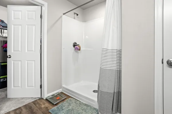 $600,000 | 7471 16th Street South, Fargo, ND 58104