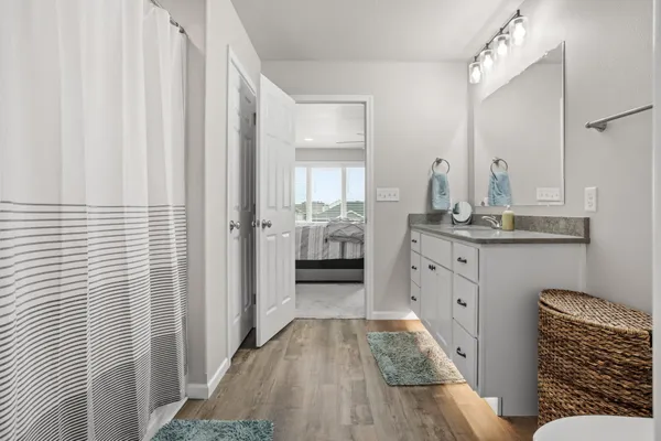 $600,000 | 7471 16th Street South, Fargo, ND 58104