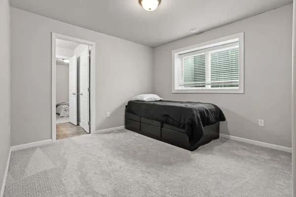 $600,000 | 7471 16th Street South, Fargo, ND 58104