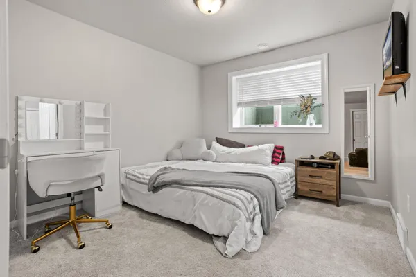 $600,000 | 7471 16th Street South, Fargo, ND 58104
