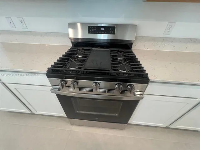 $3,100 | 5885 Northwest Sweetwood Drive, Port St. Lucie, FL 34987