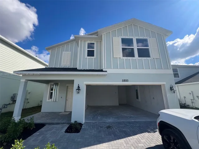 $3,100 | 5885 Northwest Sweetwood Drive, Port St. Lucie, FL 34987