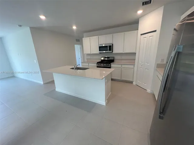 $3,100 | 5885 Northwest Sweetwood Drive, Port St. Lucie, FL 34987