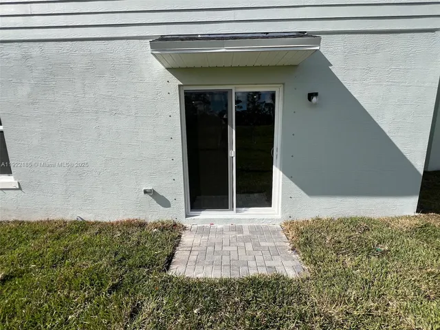 $3,100 | 5885 Northwest Sweetwood Drive, Port St. Lucie, FL 34987