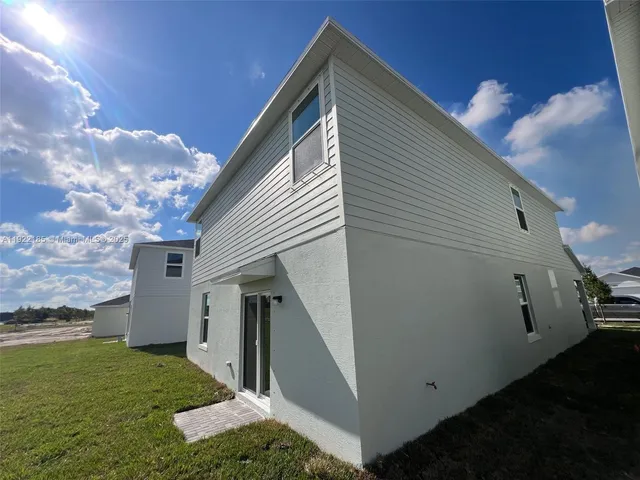 $3,100 | 5885 Northwest Sweetwood Drive, Port St. Lucie, FL 34987