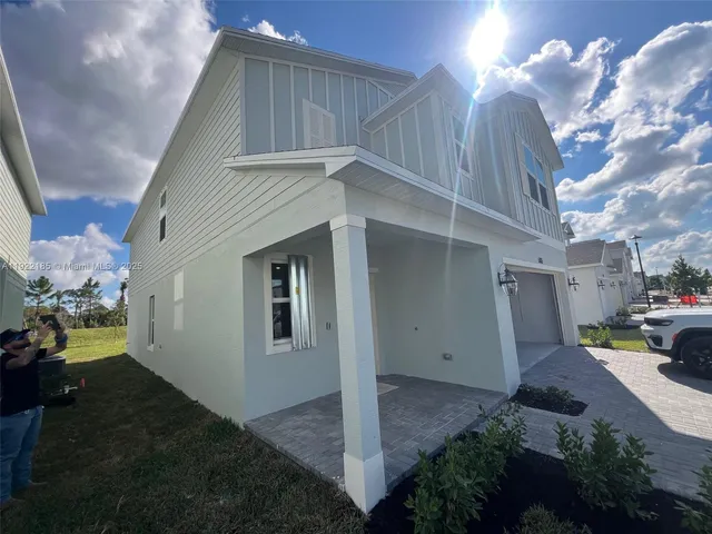 $3,100 | 5885 Northwest Sweetwood Drive, Port St. Lucie, FL 34987