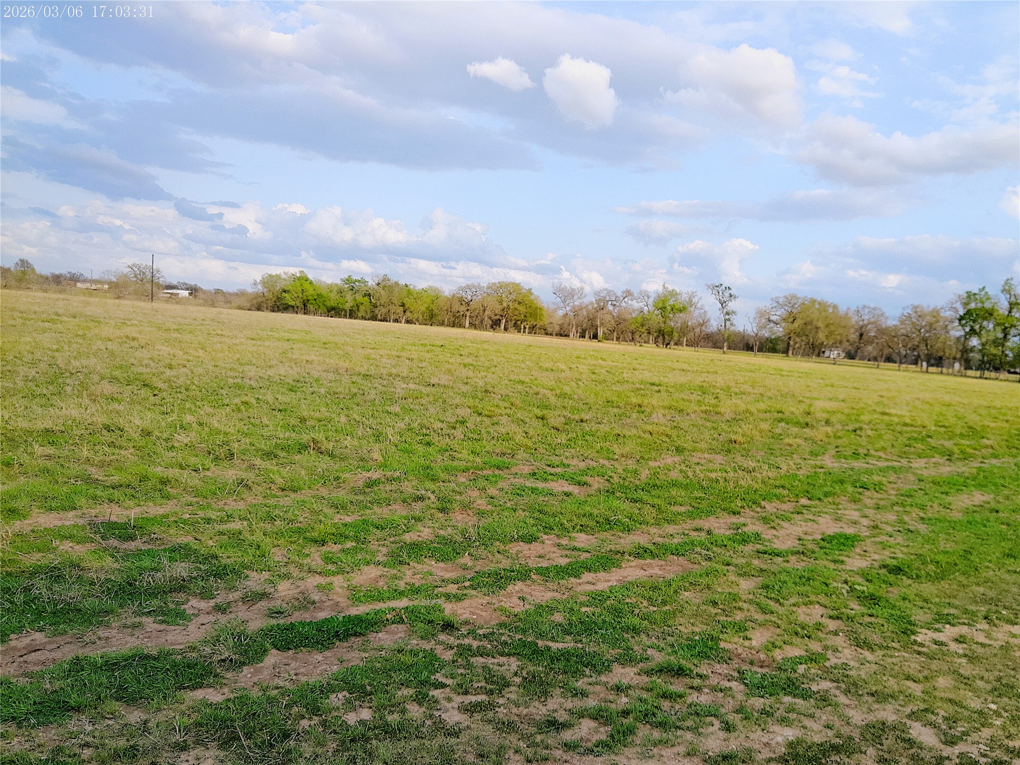 1042 Los Ranchitos Road Cameron, TX 76520 - Photo 4 of 40 a view of an ocean and beach