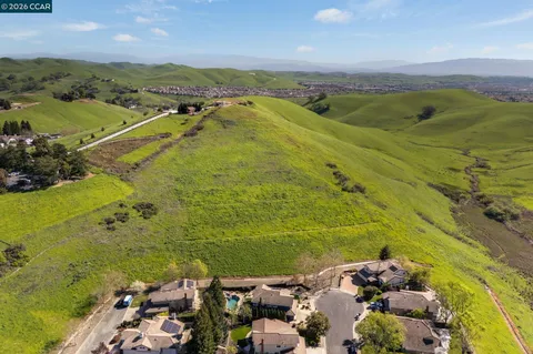 $2,249,000 | 92 Hillview Drive, Danville, CA 94506
