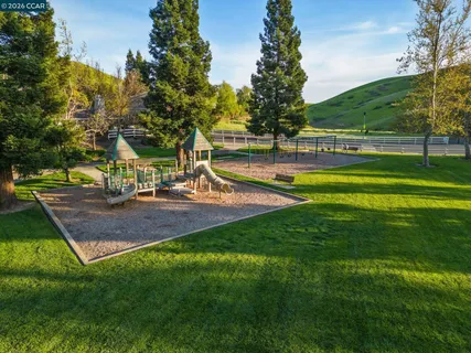 $2,249,000 | 92 Hillview Drive, Danville, CA 94506