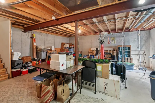 $344,900 | 1102 Nikki Court, Joliet, IL 60431