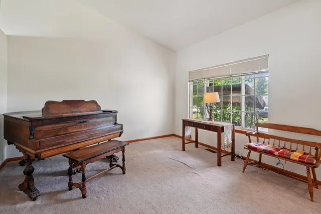 $344,900 | 1102 Nikki Court, Joliet, IL 60431