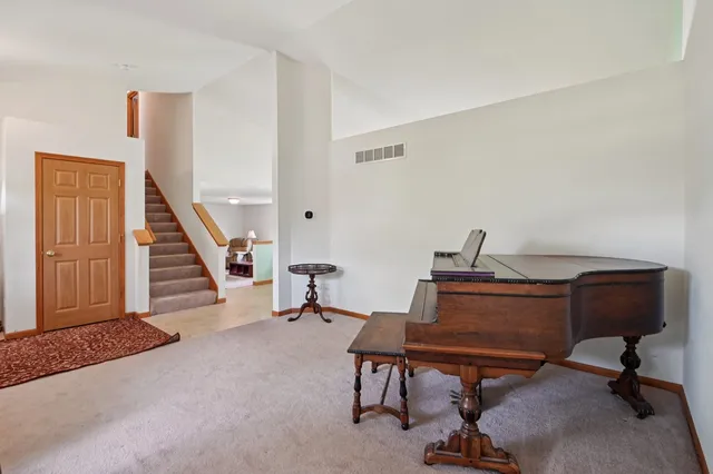 $344,900 | 1102 Nikki Court, Joliet, IL 60431