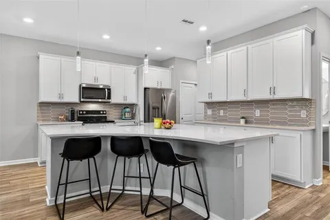 $525,000 | 339 Sandbar Ave Street Northeast, St. Petersburg, FL 33716