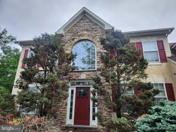 $895,000 | 13 Leapson Lane, Doylestown, PA 18901
