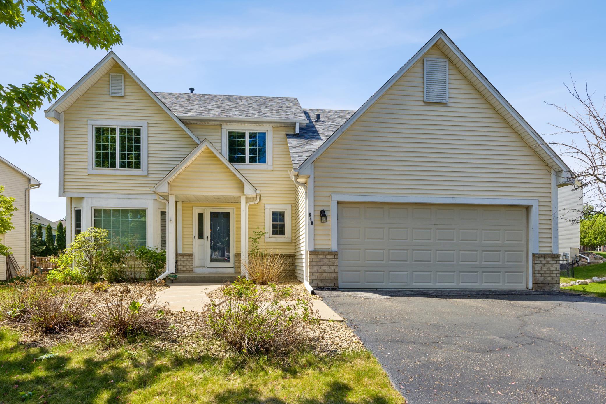 640 Falcon Ridge Road Woodbury, MN 55125 - Photo 3 of 34 Gallery Image 3
