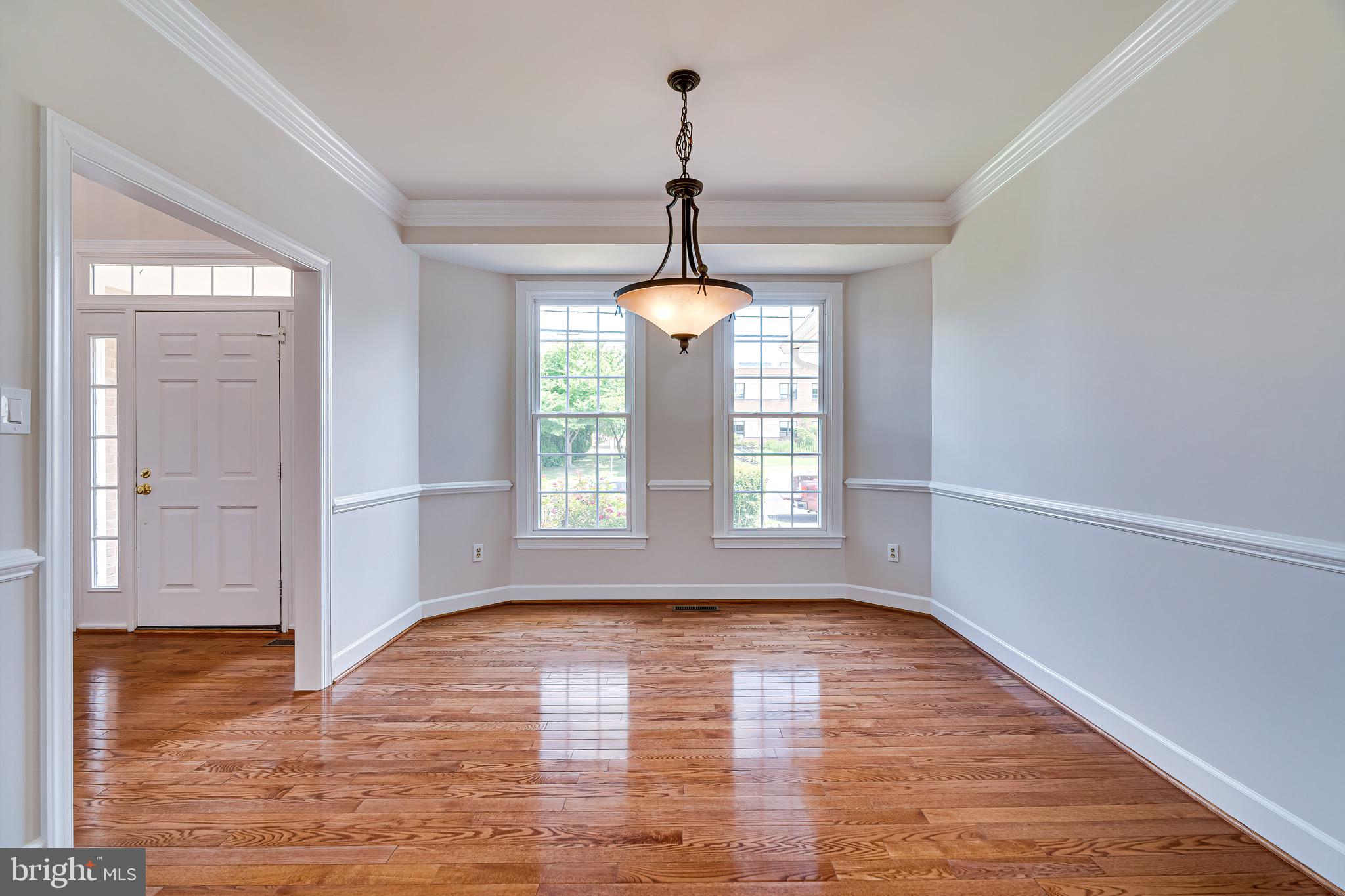 1936 Lord Fairfax Road Vienna, VA 22182 - Photo 12 of 81