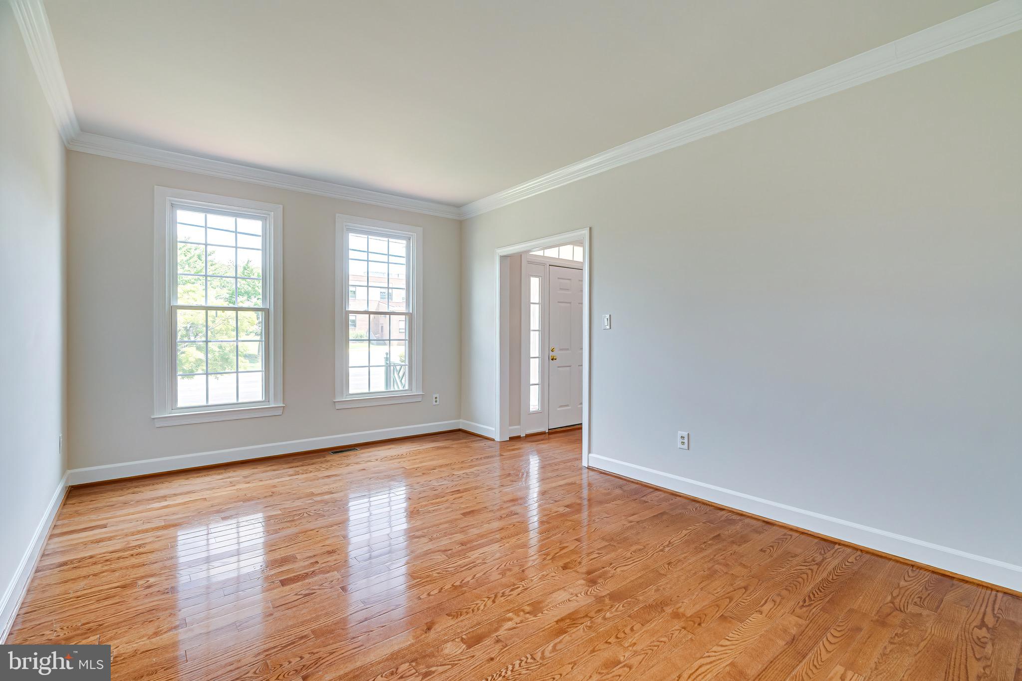 1936 Lord Fairfax Road Vienna, VA 22182 - Photo 8 of 81