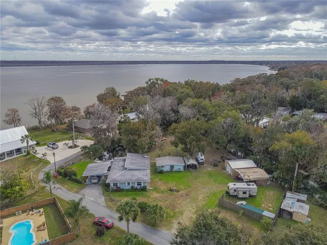 $449,900 | 897 County Road 454, Lake Panasoffkee, FL 33538