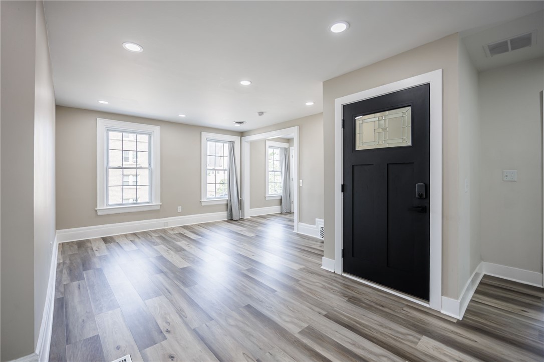 184 Alexander Street Rochester, NY 14607 - Photo 21 of 36
