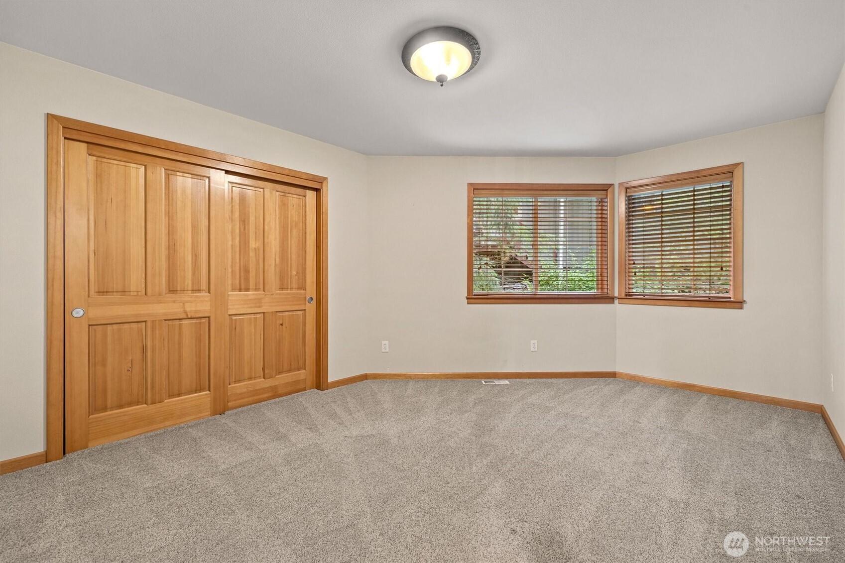 28 Grand View Lane Bellingham, WA 98229 - Photo 23 of 33 an empty room with windows