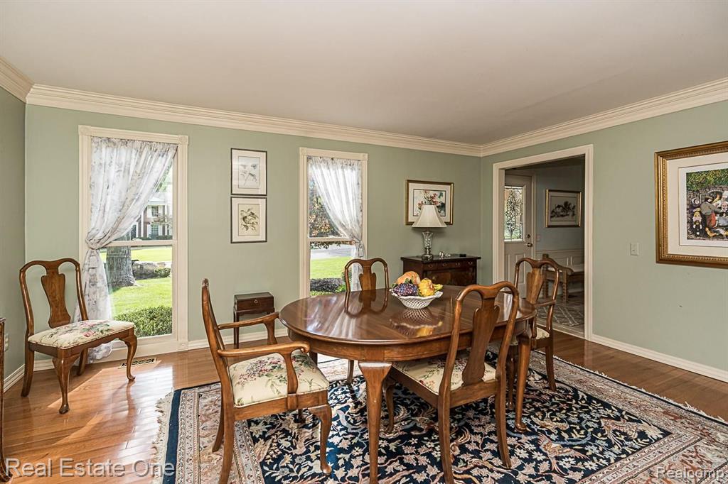 1380 Chestnut Circle Rochester Hills, MI 48309 - Photo 6 of 46