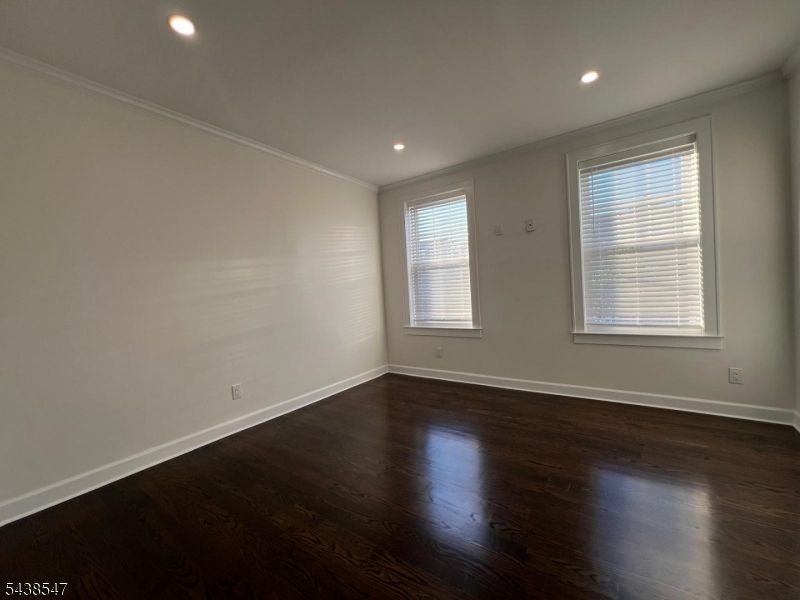 736 Pennington Street Elizabeth, NJ 07202 - Photo 9 of 31