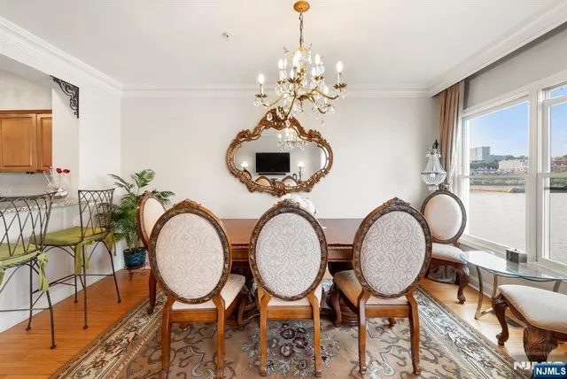 a view of a livingroom with furniture