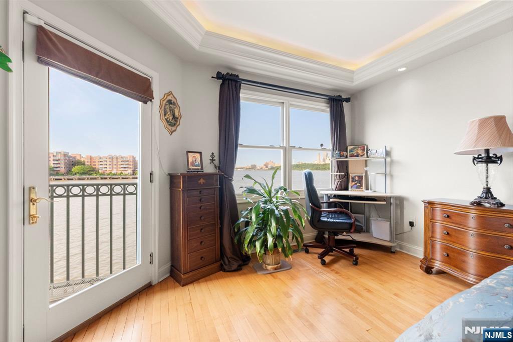 108 The Promenade, Unit 108 Edgewater, NJ 07020 - Photo 25 of 49