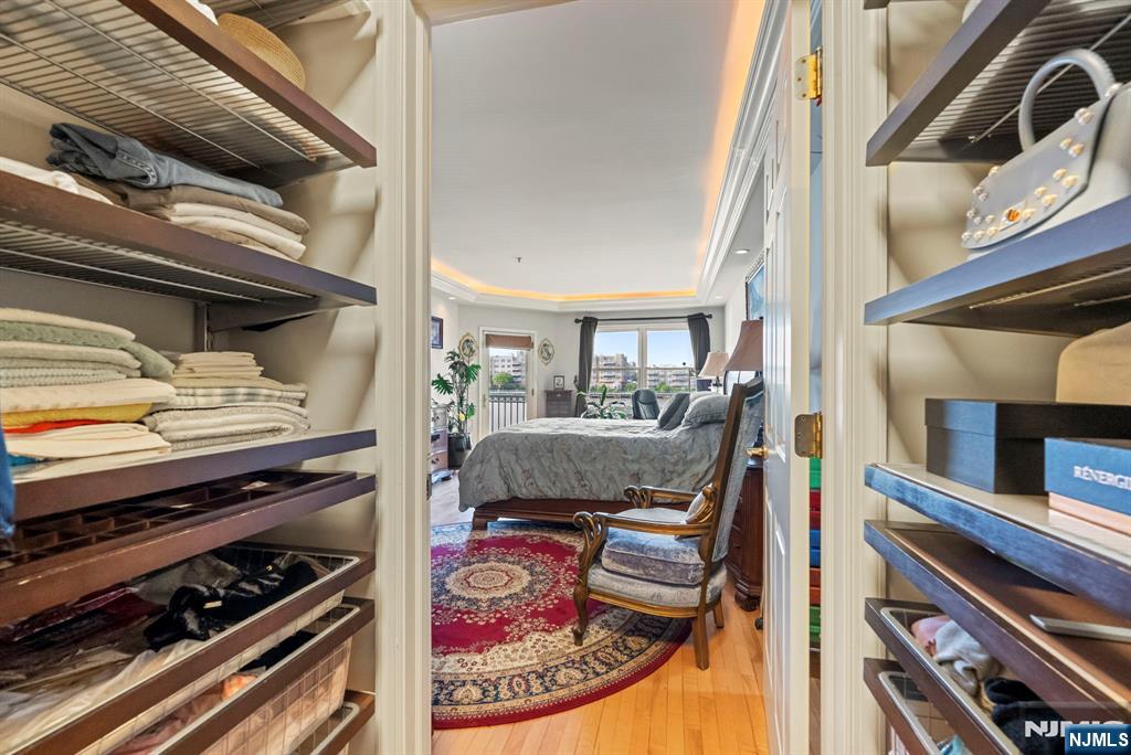 108 The Promenade, Unit 108 Edgewater, NJ 07020 - Photo 30 of 49