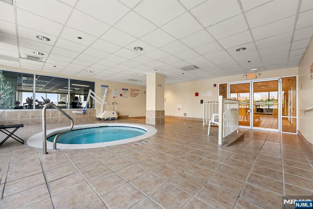 108 The Promenade, Unit 108 Edgewater, NJ 07020 - Photo 45 of 49