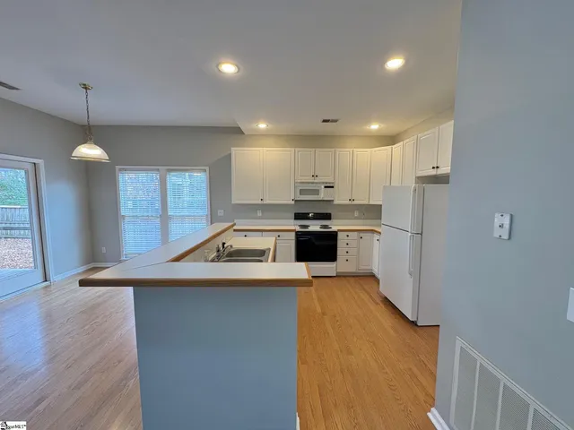 $419,000 | 1 Mountain Rose Court, Simpsonville, SC 29681