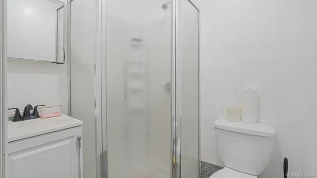 $800,000 | 237-09 93rd Road | Queens Village