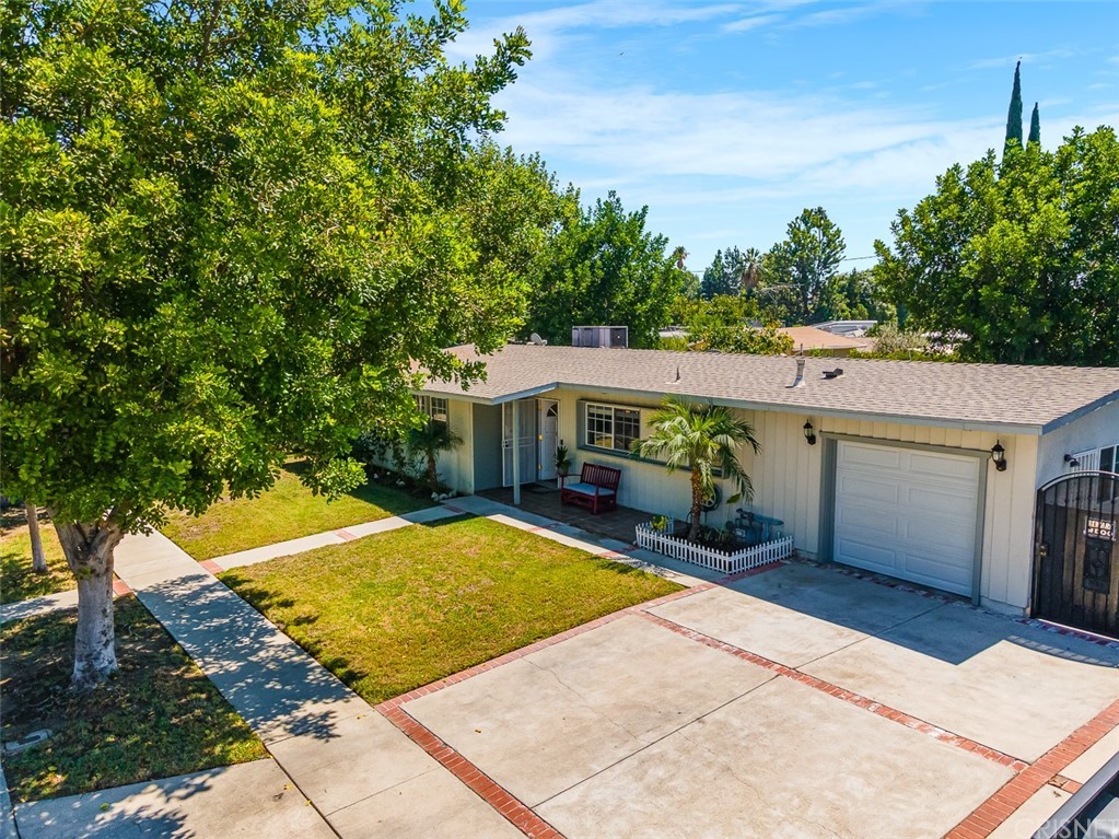 19454 Stagg Street Reseda, CA 91335 - Photo 2 of 39 Front Entrance