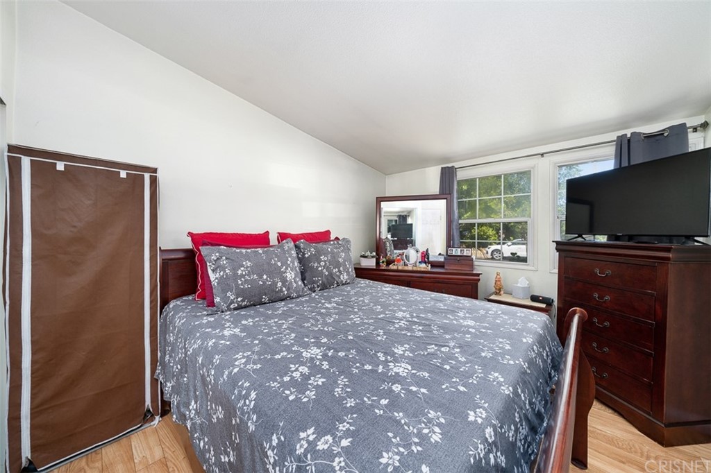 19454 Stagg Street Reseda, CA 91335 - Photo 12 of 39 Bedroom 1 w/High Vaulted Ceiling