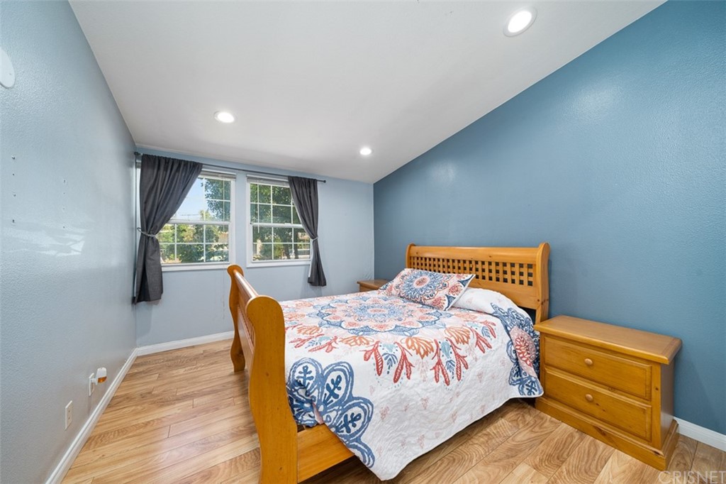 19454 Stagg Street Reseda, CA 91335 - Photo 14 of 39 Bedroom 2 w/High Vaulted Ceiling