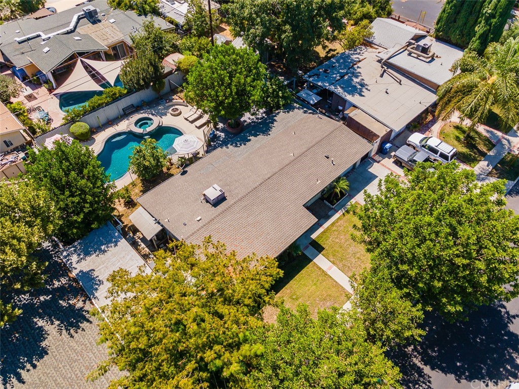 19454 Stagg Street Reseda, CA 91335 - Photo 35 of 39 Property Aerial