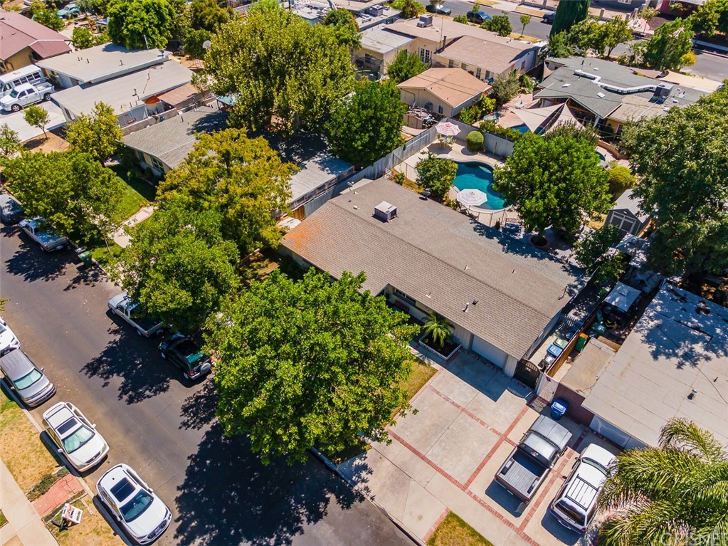 19454 Stagg Street Reseda, CA 91335 - Photo 36 of 39 Property Aerial