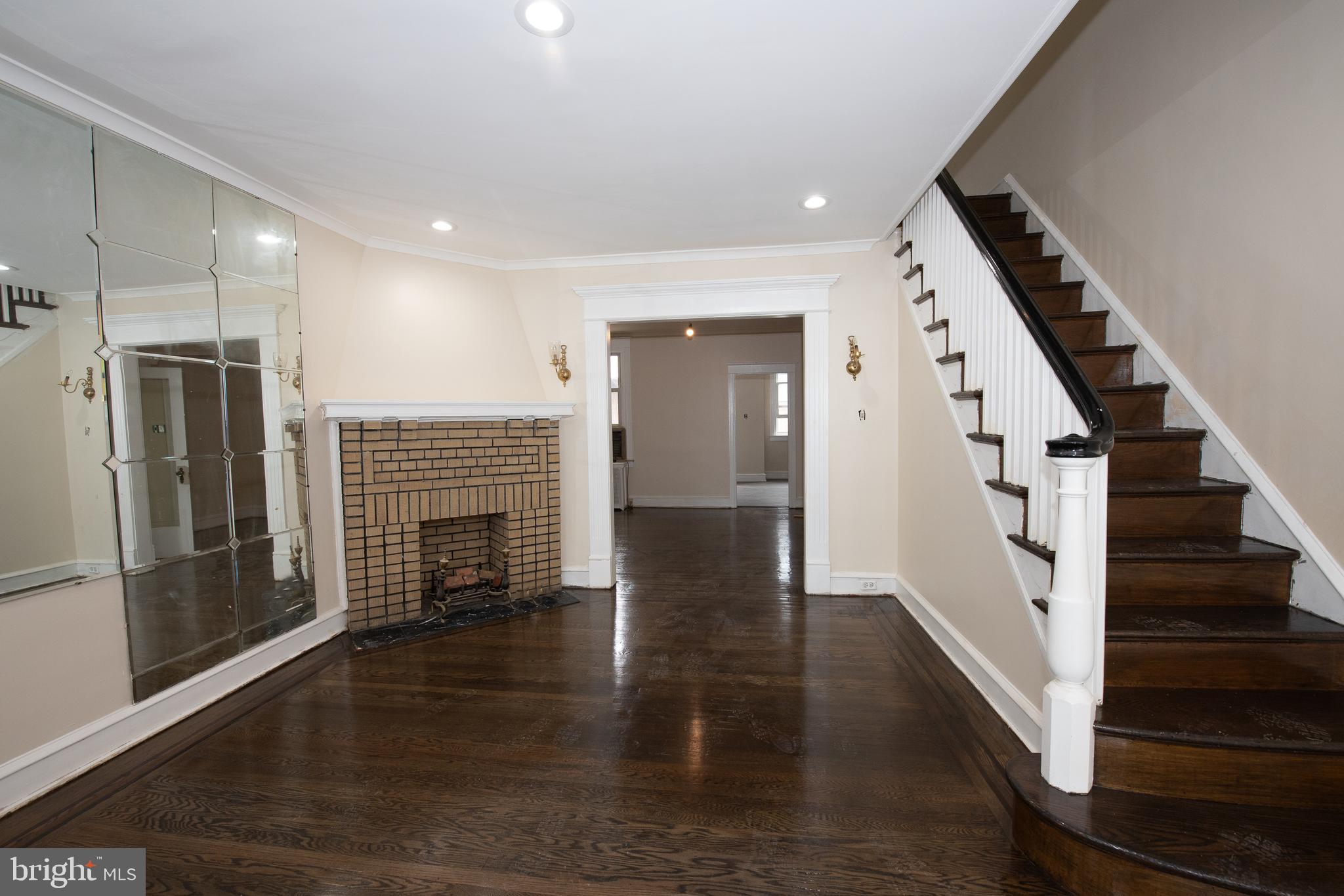 235 Wembly Road Upper Darby, PA 19082 - Photo 3 of 49