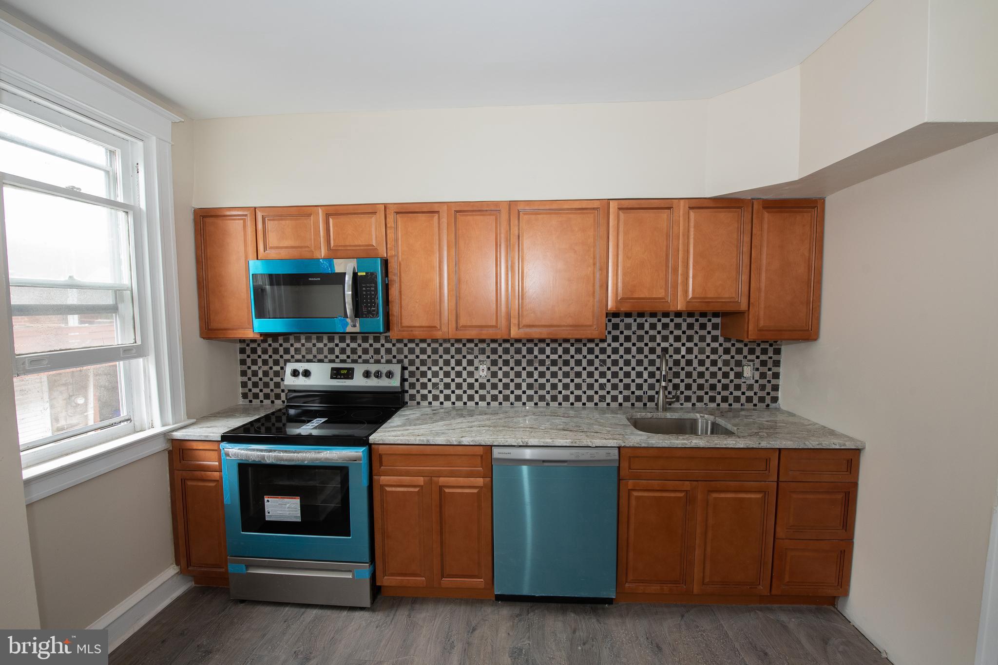 235 Wembly Road Upper Darby, PA 19082 - Photo 4 of 49