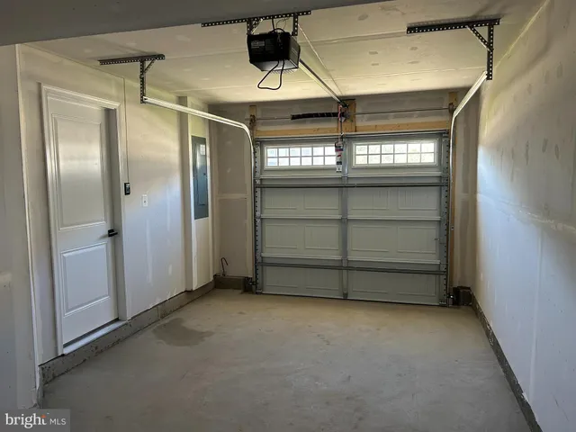 a view of a garage