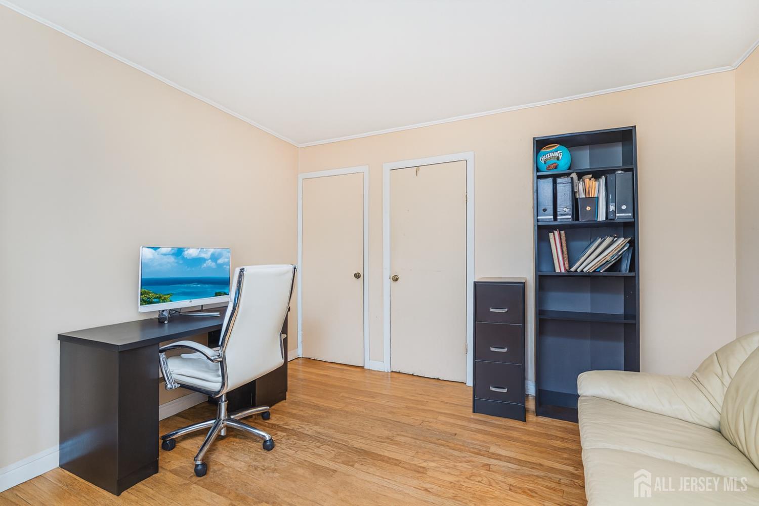 95 East Walnut Street Metuchen, NJ 08840 - Photo 17 of 24