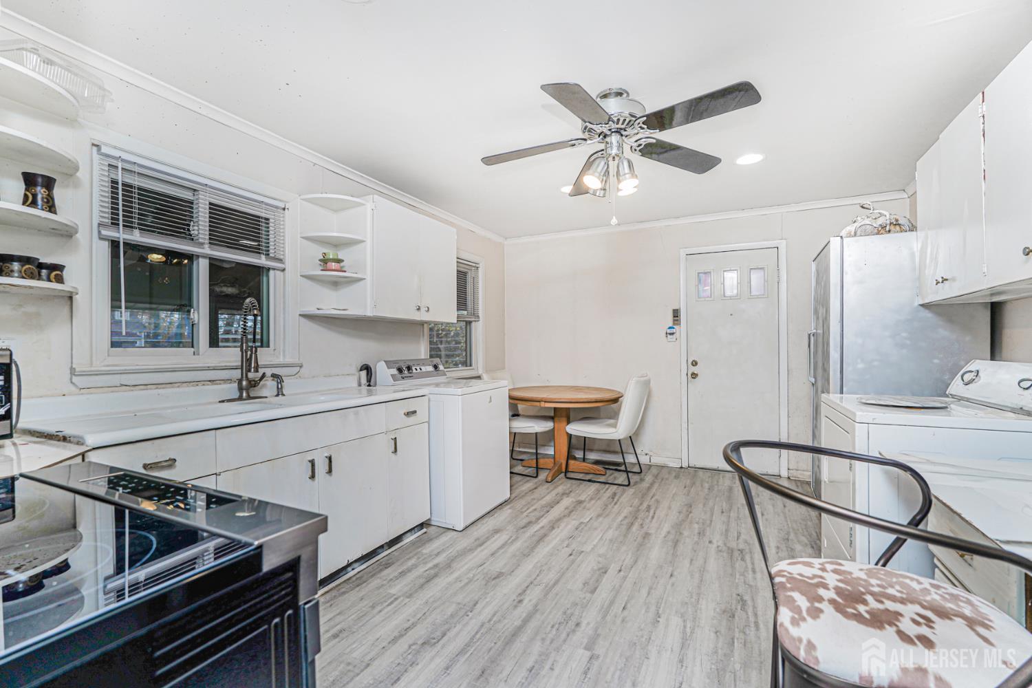 95 East Walnut Street Metuchen, NJ 08840 - Photo 2 of 24