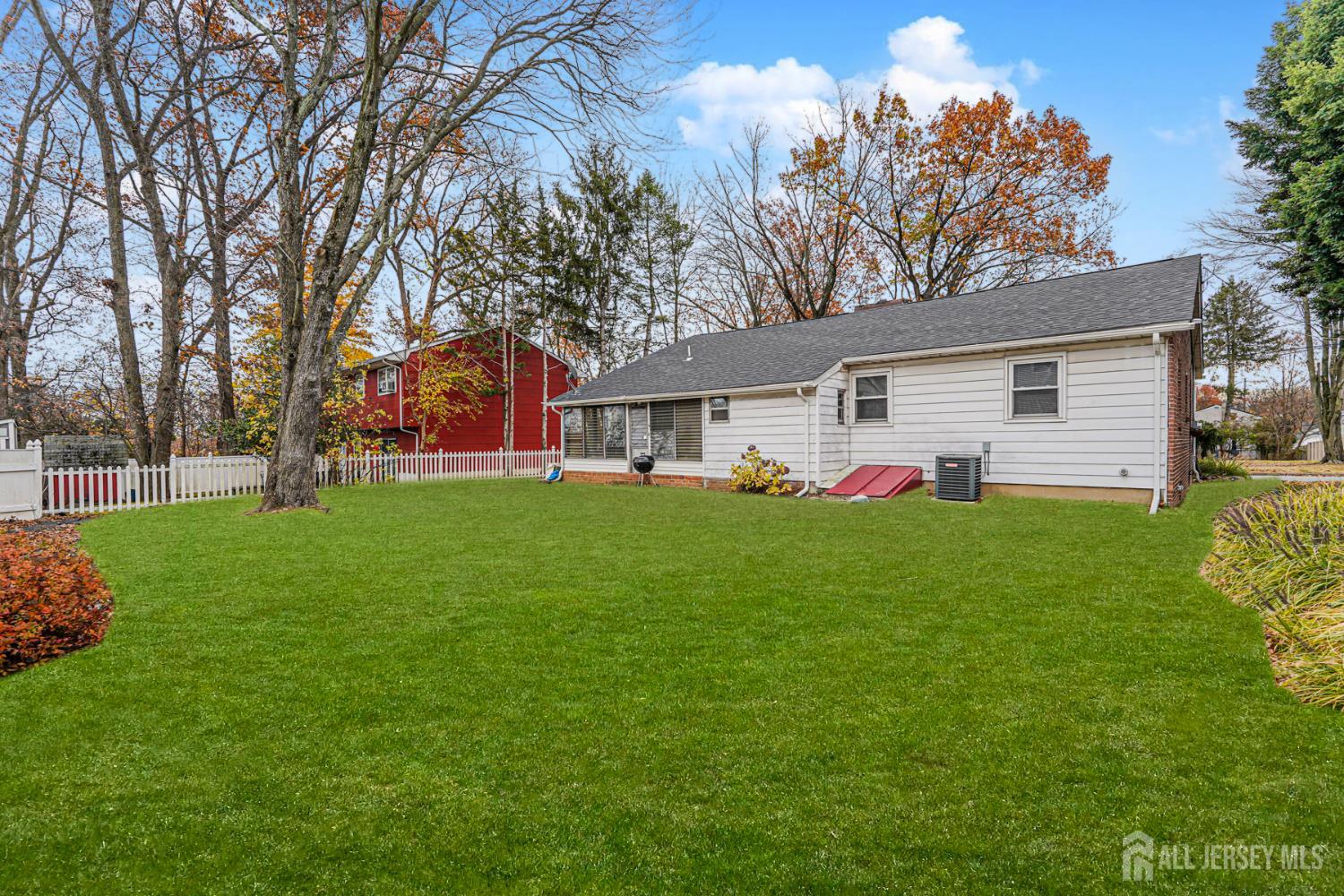 95 East Walnut Street Metuchen, NJ 08840 - Photo 6 of 24