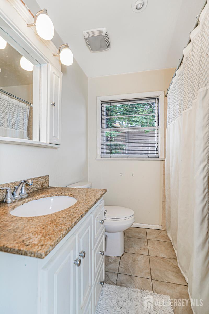 95 East Walnut Street Metuchen, NJ 08840 - Photo 8 of 24