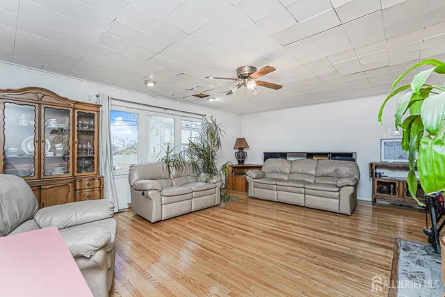 $625,000 | 95 East Walnut Street, Metuchen, NJ 08840