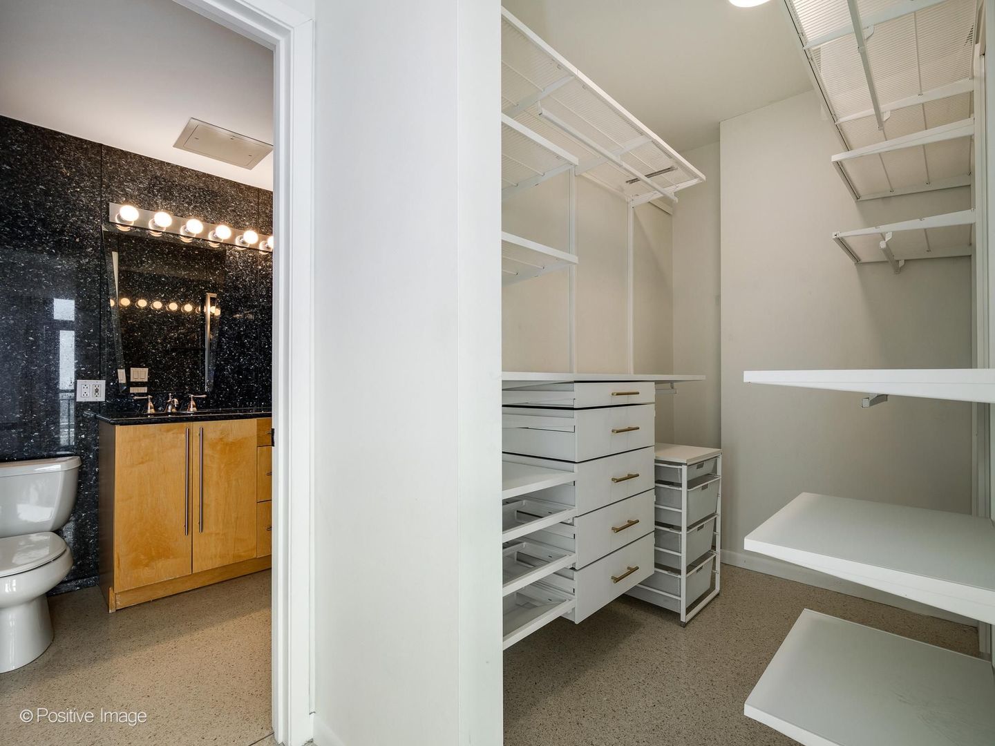 701 South Wells Street, Unit 3306 Chicago, IL 60607 - Photo 17 of 29 Gallery Image 17