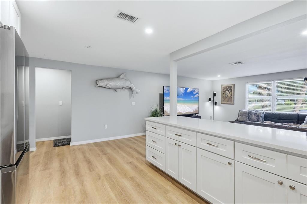 3048 Savage Road Sarasota, FL 34231 - Photo 15 of 38 Gallery Image 15